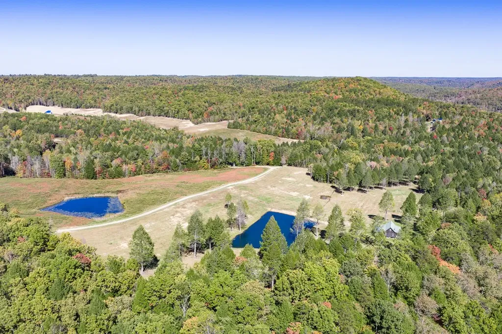 4832 Lovejoy Road Crawford TN 38554