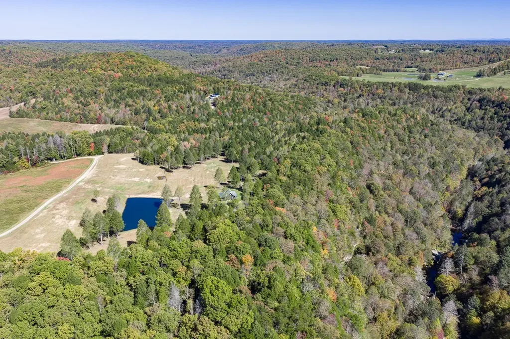 4832 Lovejoy Road Crawford TN 38554