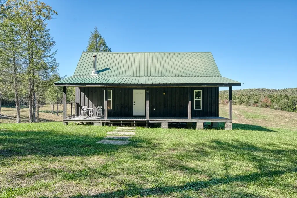 4832 Lovejoy Road Crawford TN 38554