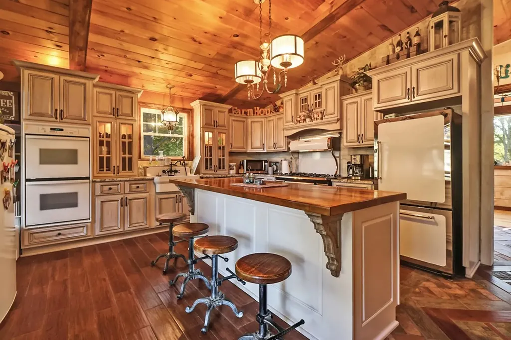 698 Boone Ridge Road Jamestown TN 38556