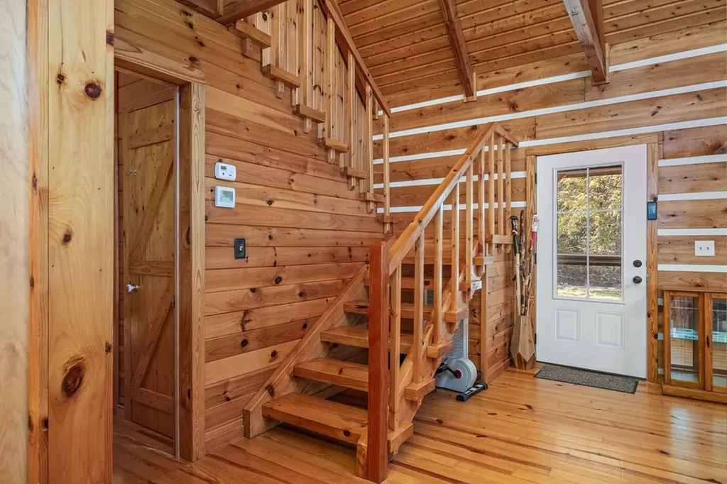 1292 Columbia Hill Monterey TN 38574