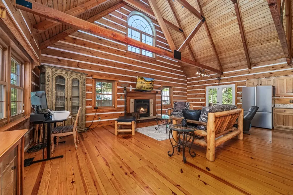 1292 Columbia Hill Monterey TN 38574