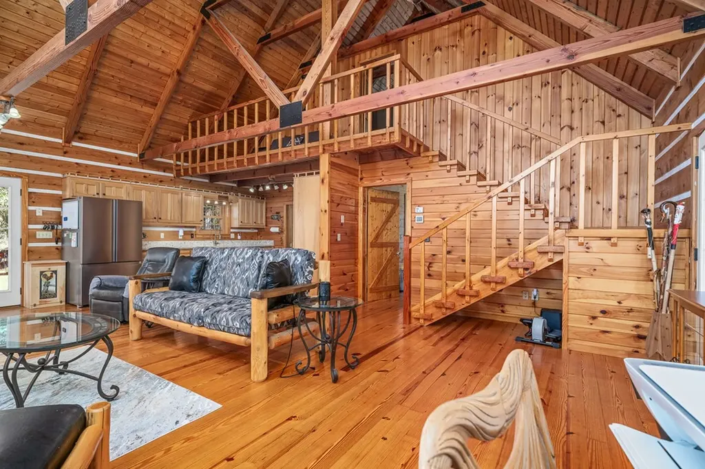 1292 Columbia Hill Monterey TN 38574