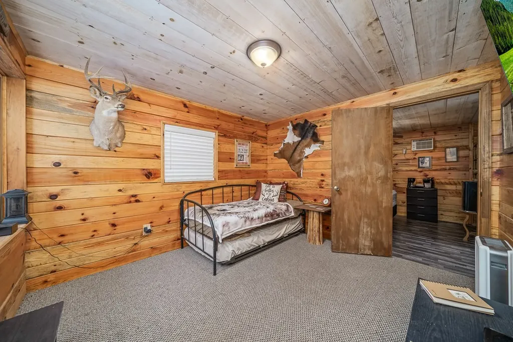 1292 Columbia Hill Monterey TN 38574