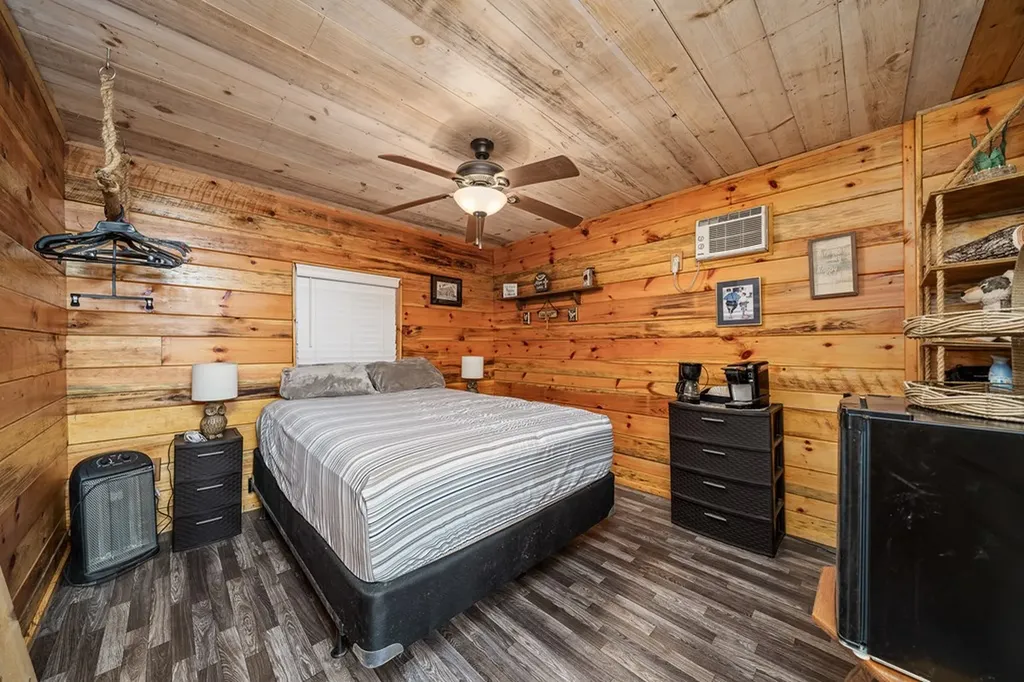 1292 Columbia Hill Monterey TN 38574