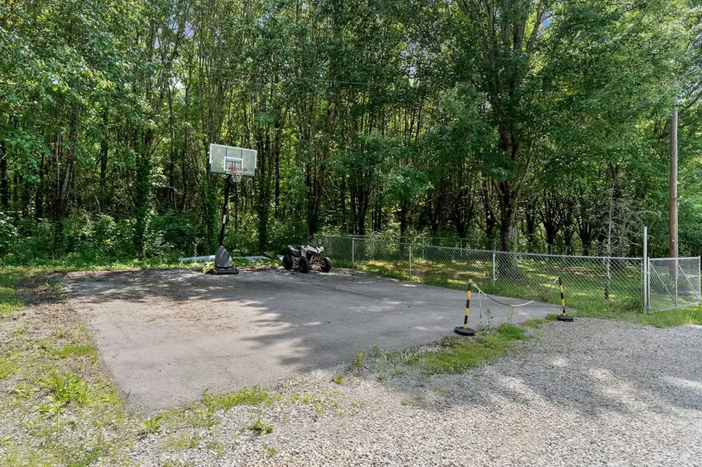 618 Cashdollar Road Sparta TN 38583