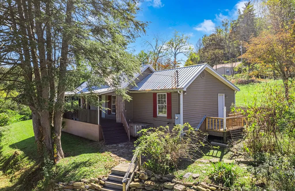 145 Shady Grove Road Lancing TN 37770