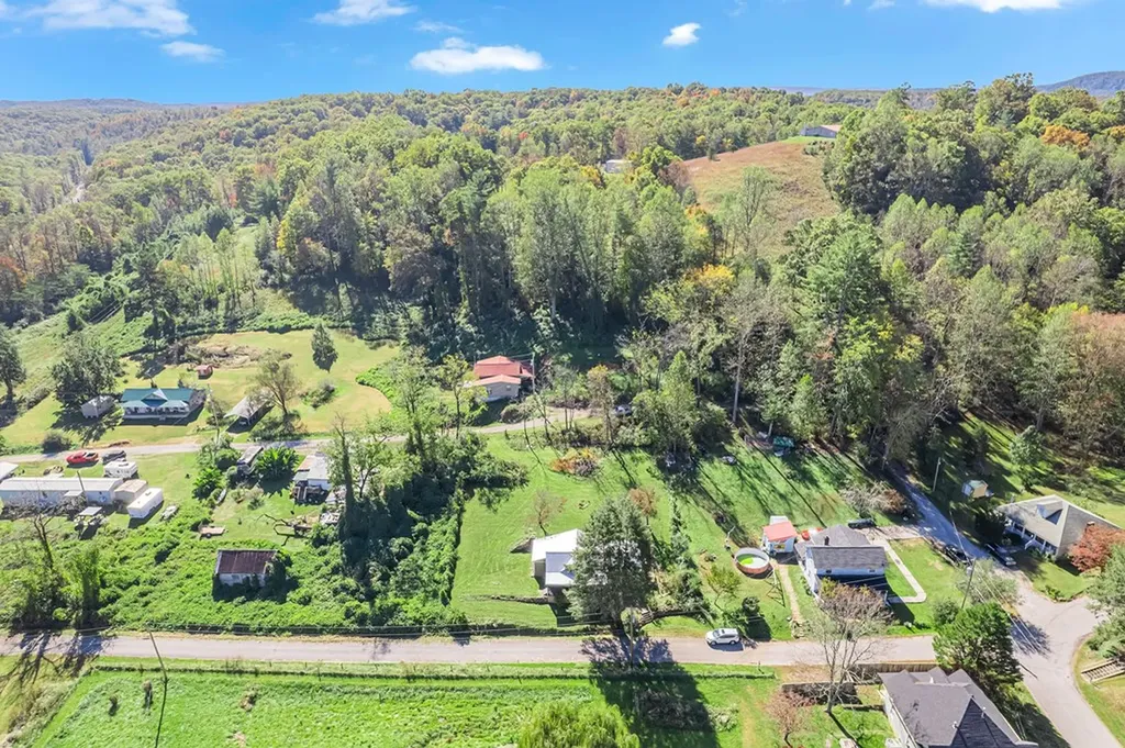 145 Shady Grove Road Lancing TN 37770