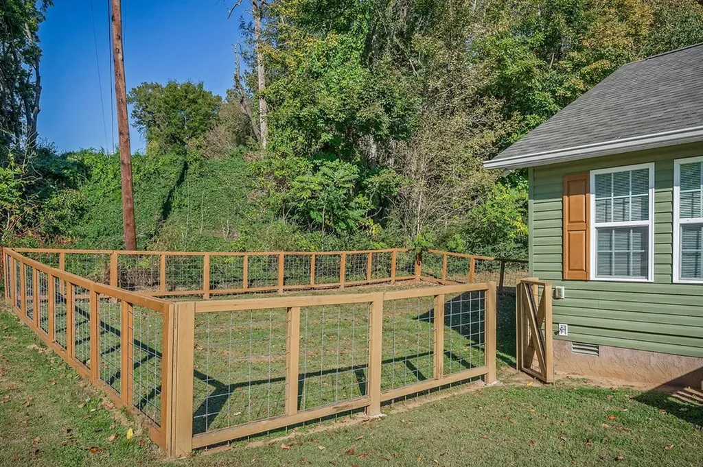 330 Flatt Street Sparta TN 38583