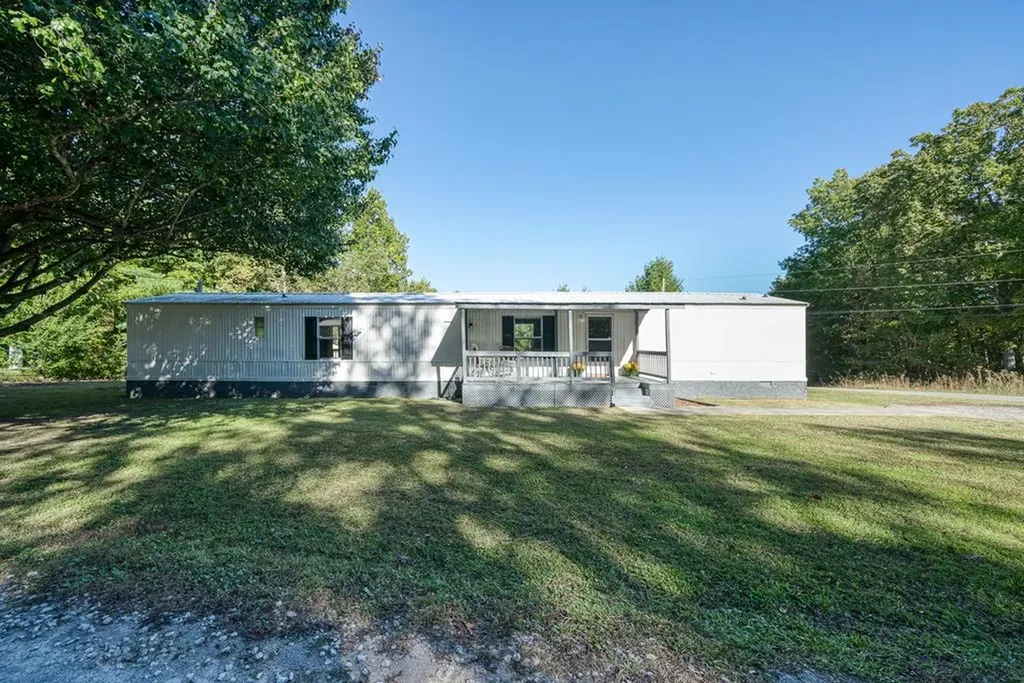 10 Black Bear Court Crossville TN 38571