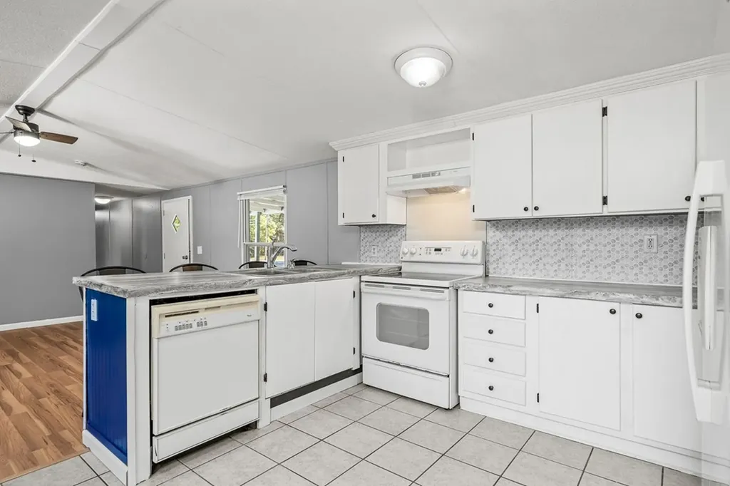 10 Black Bear Court Crossville TN 38571