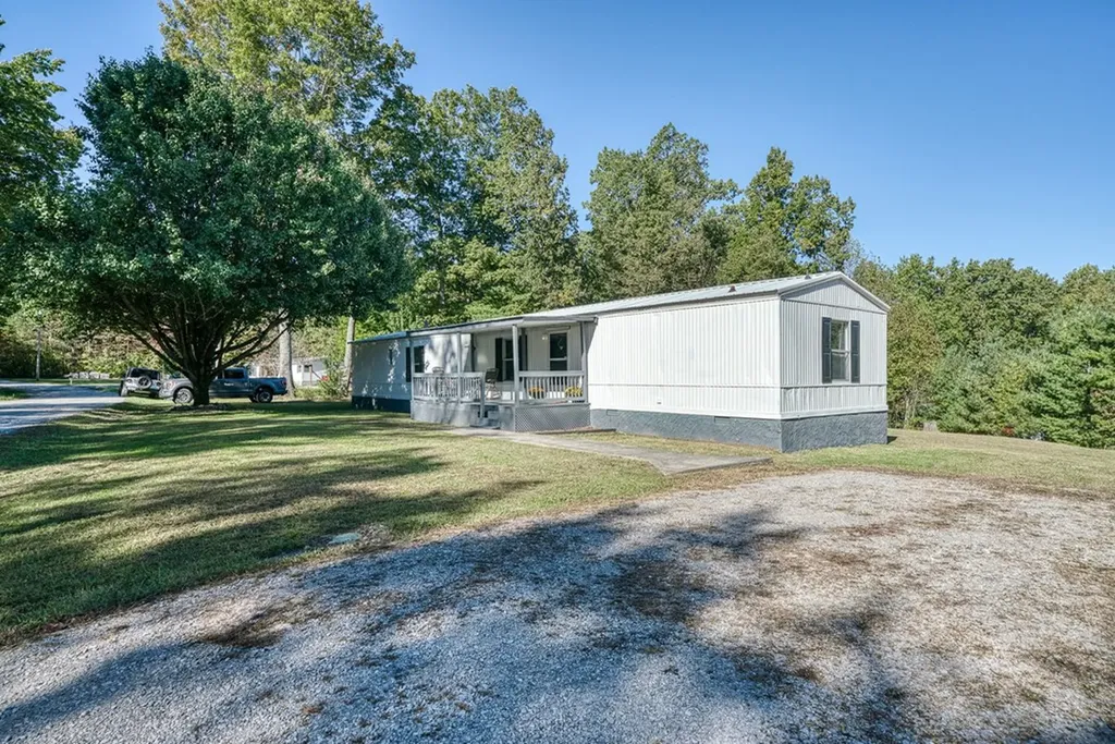 10 Black Bear Court Crossville TN 38571