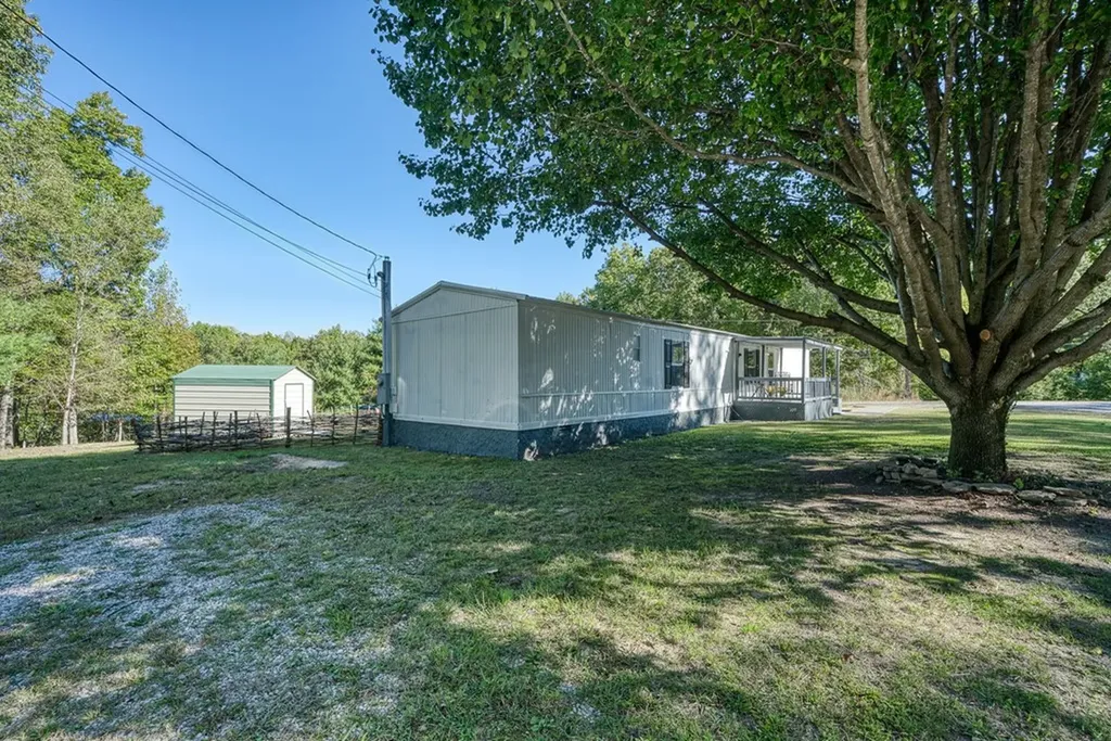 10 Black Bear Court Crossville TN 38571