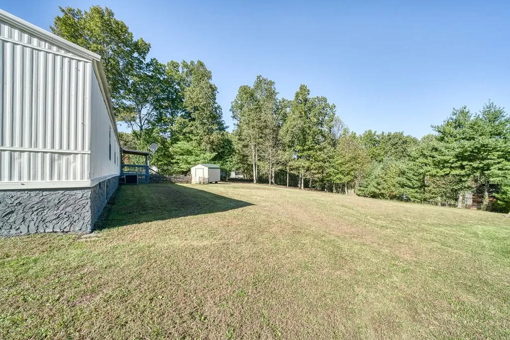 10 Black Bear Court Crossville TN 38571