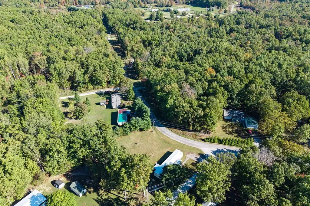 10 Black Bear Court Crossville TN 38571