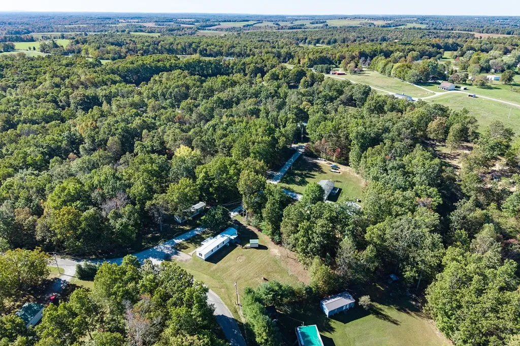 10 Black Bear Court Crossville TN 38571