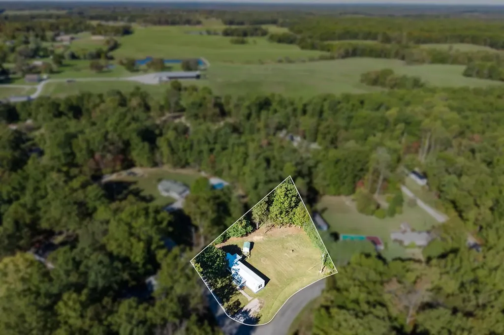 10 Black Bear Court Crossville TN 38571