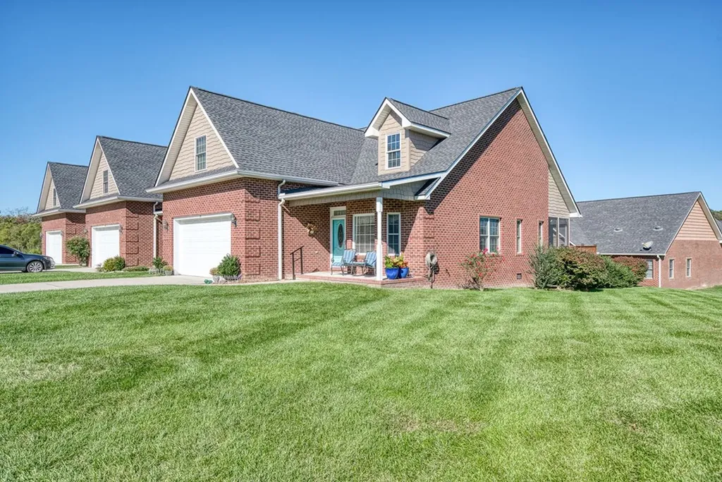 38 Saddle Brook Lane Crossville TN 38571