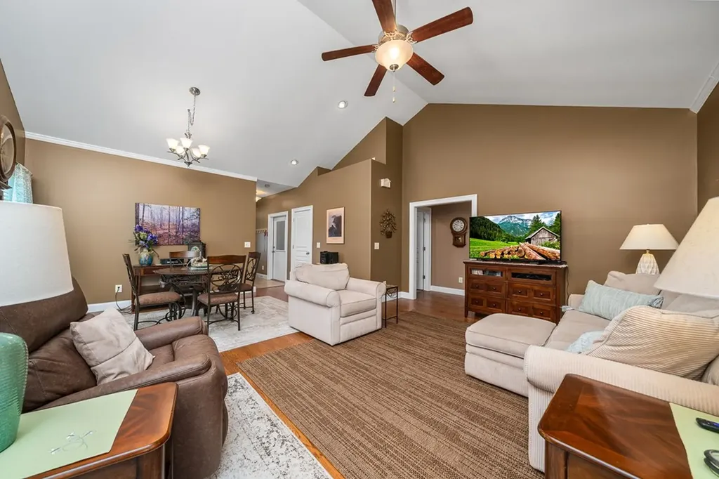 38 Saddle Brook Lane Crossville TN 38571