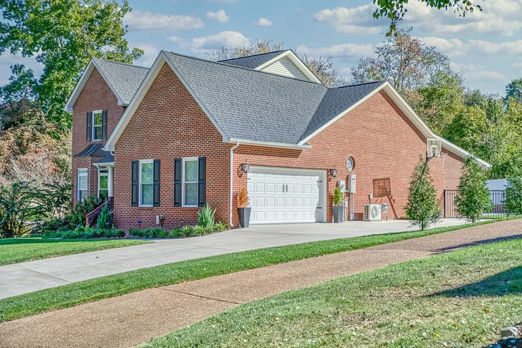 482 E Hampton Court Cookeville TN 38501