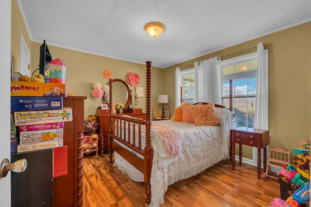 165 Eckles Cemetery Road Cookeville TN 38506