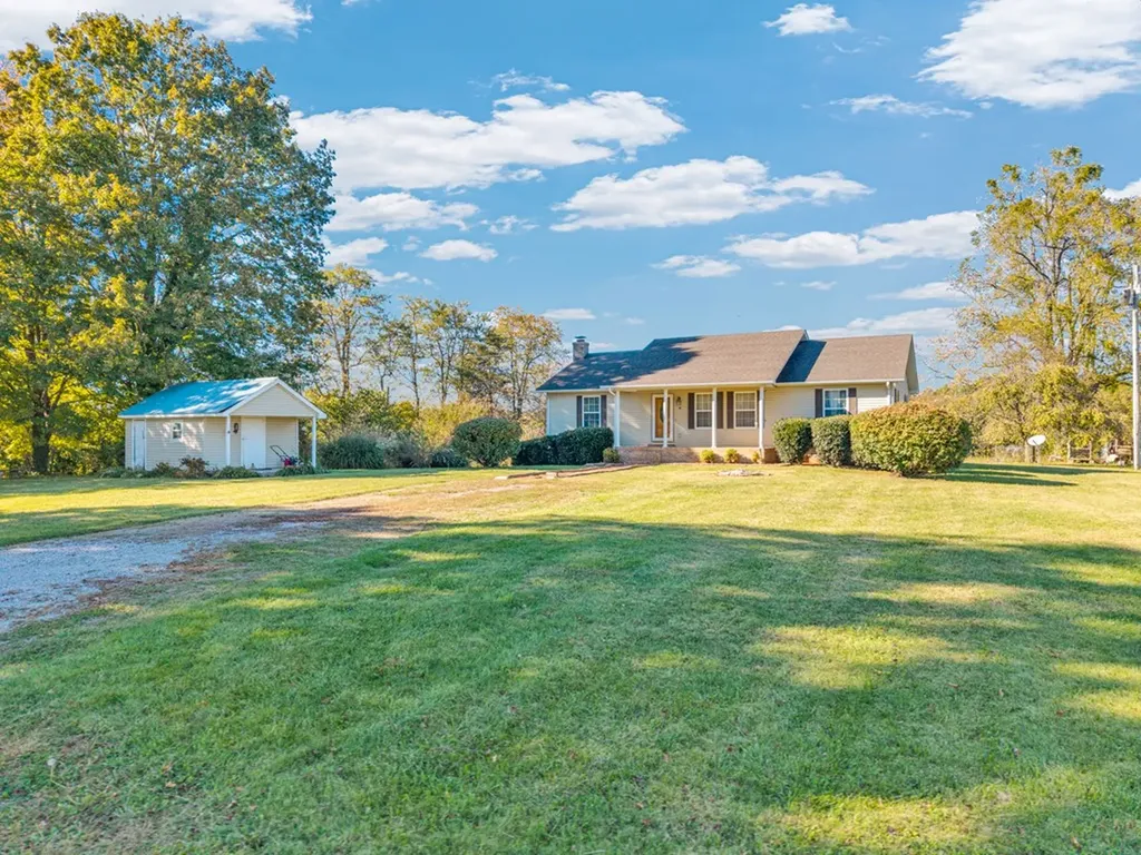 165 Eckles Cemetery Road Cookeville TN 38506