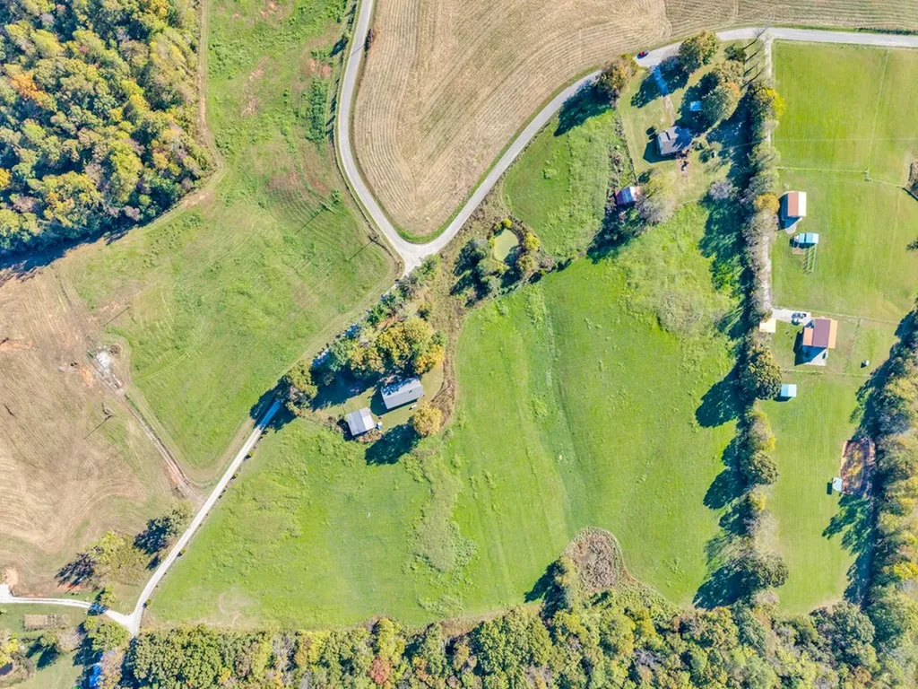 165 Eckles Cemetery Road Cookeville TN 38506