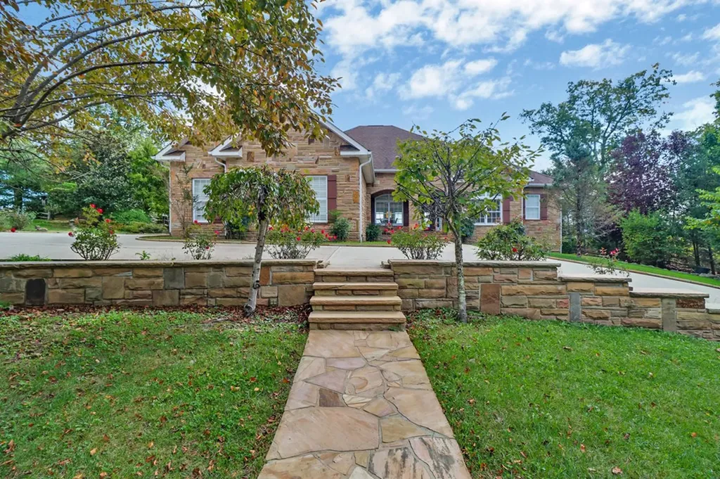 221 Wind Song Trail Crossville TN 38555