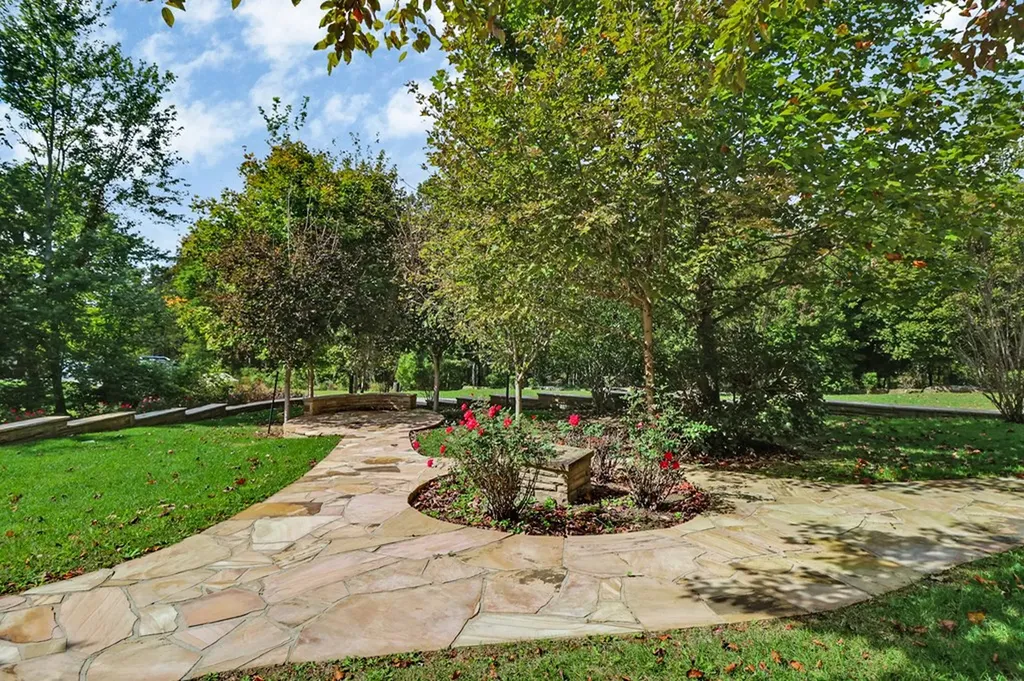 221 Wind Song Trail Crossville TN 38555