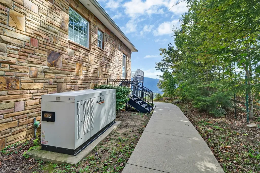 221 Wind Song Trail Crossville TN 38555