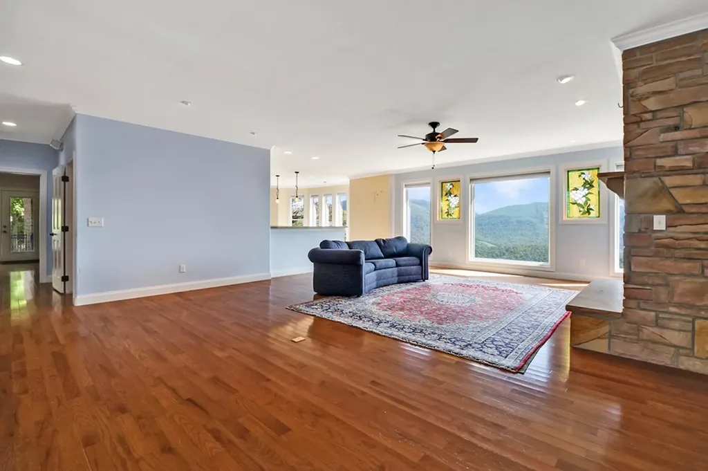 221 Wind Song Trail Crossville TN 38555