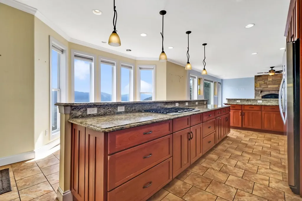 221 Wind Song Trail Crossville TN 38555