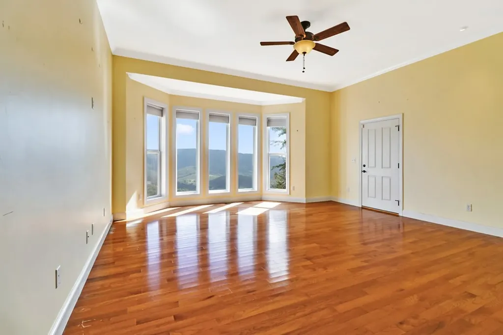 221 Wind Song Trail Crossville TN 38555