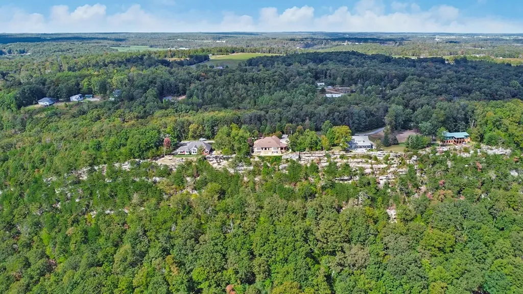 221 Wind Song Trail Crossville TN 38555