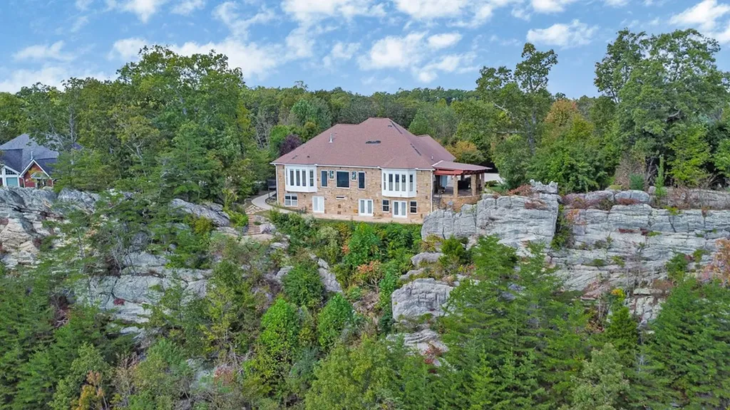 221 Wind Song Trail Crossville TN 38555