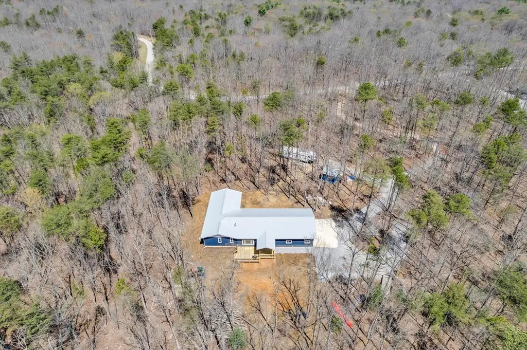 97 W Bluff Road Pikeville TN 37367