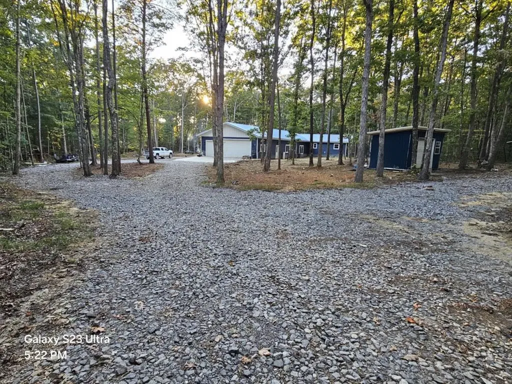 97 W Bluff Road Pikeville TN 37367