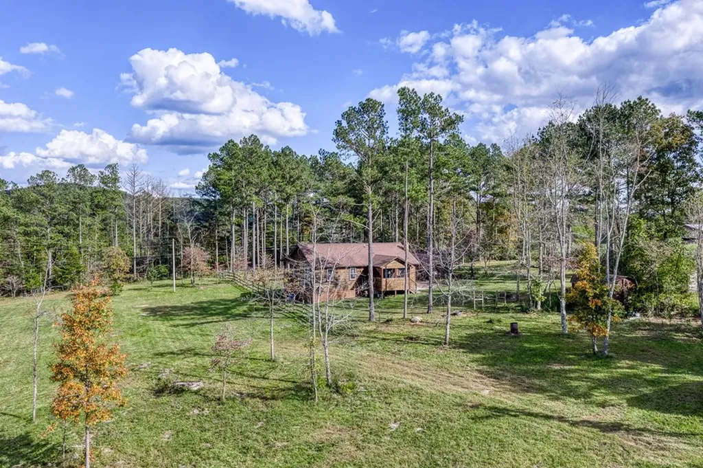 944 Flat Rock Road Crossville TN 38572-1784