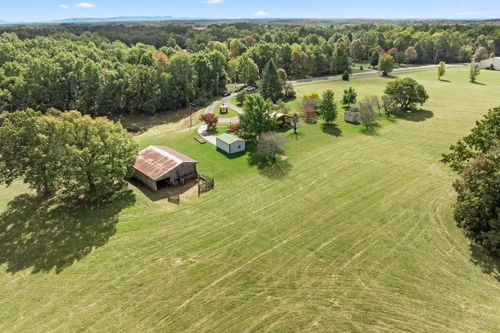 384 Miller Court Crossville TN 38571-2387