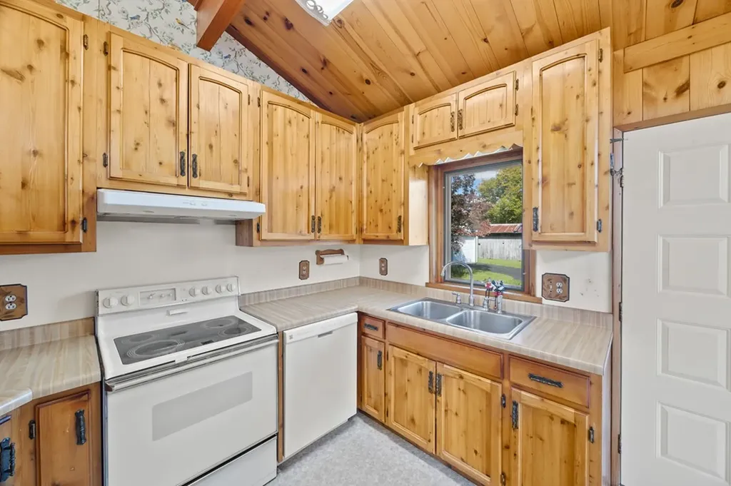 384 Miller Court Crossville TN 38571-2387