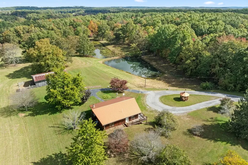384 Miller Court Crossville TN 38571-2387