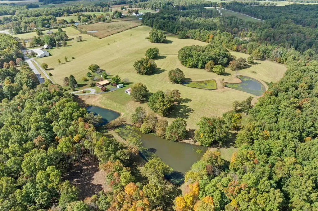 384 Miller Court Crossville TN 38571-2387