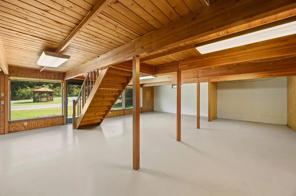 384 Miller Court Crossville TN 38571-2387