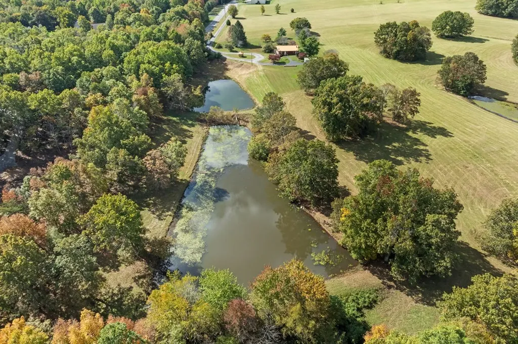 384 Miller Court Crossville TN 38571-2387