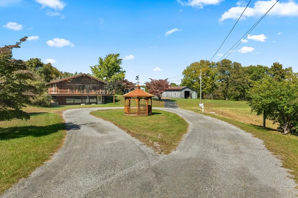 384 Miller Court Crossville TN 38571-2387