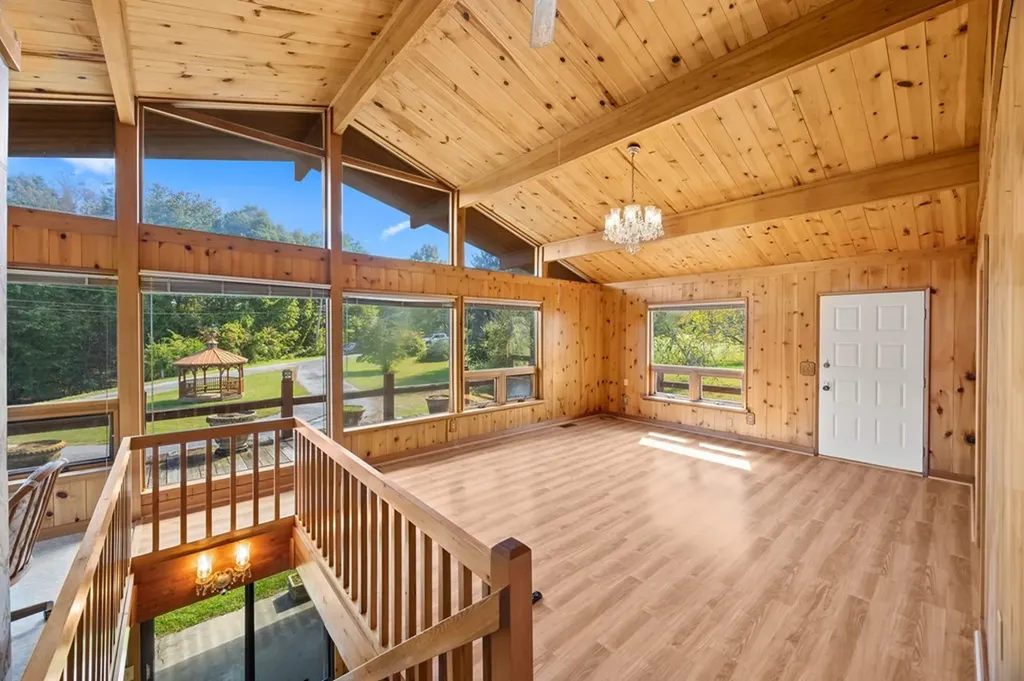 384 Miller Court Crossville TN 38571-2387