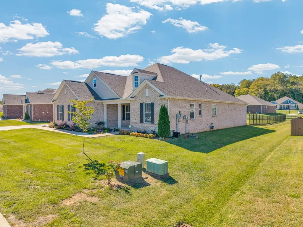 320 Greymoor Lane Cookeville TN 38501