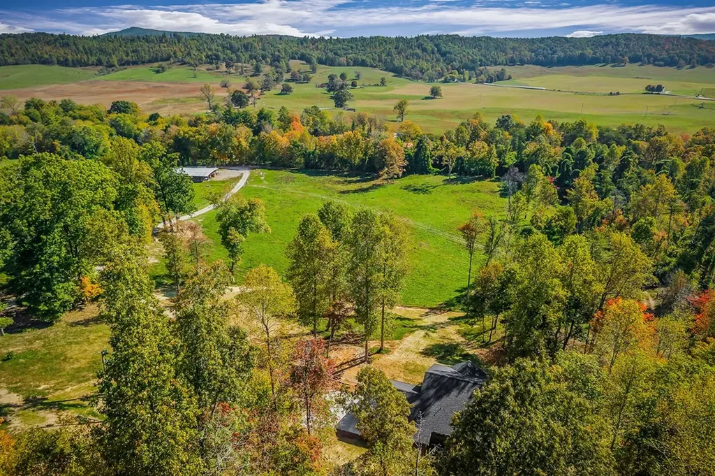 260 Billy Beason Lane Livingston TN 38570