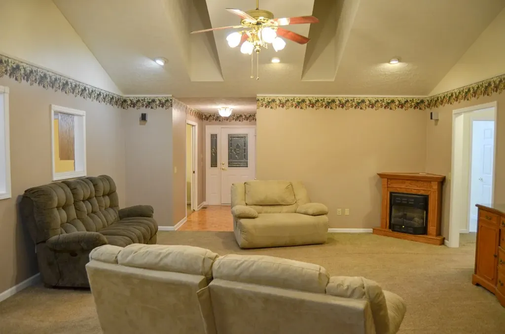 170 Pin Oak Lane Crossville TN 38555