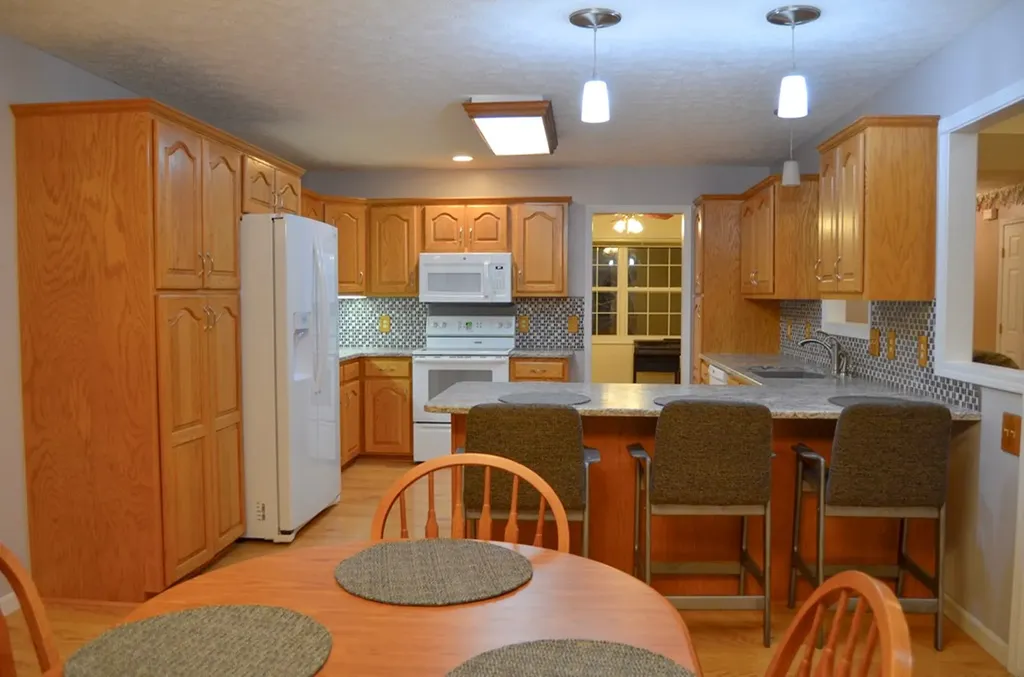 170 Pin Oak Lane Crossville TN 38555